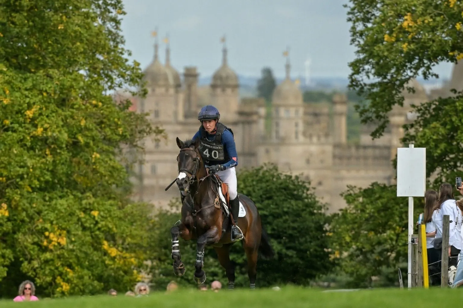 Pokoleniowa zmiana warty na zawodach Defender Burghley Horse Trials